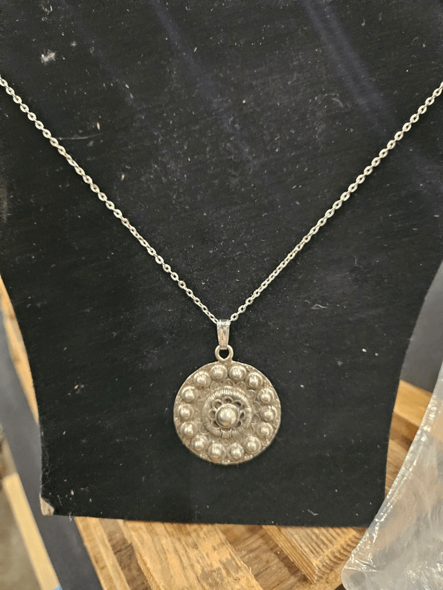 Ketting met grote Zeeuwse knoop verzilverd